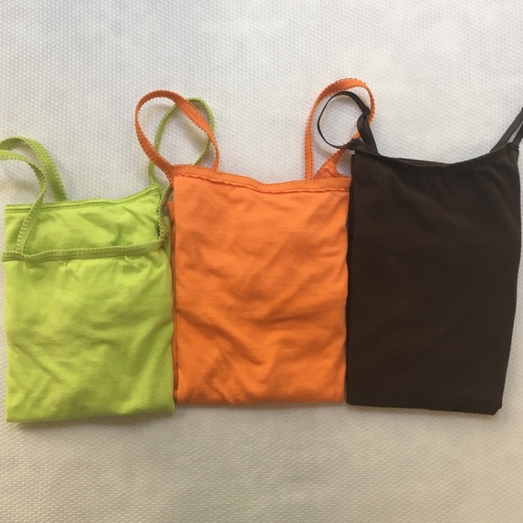 JUNIOR’S TANK TOP BUNDLE (SIZE-GIRLS L/JUNIOR S) - Picture 4 of 4